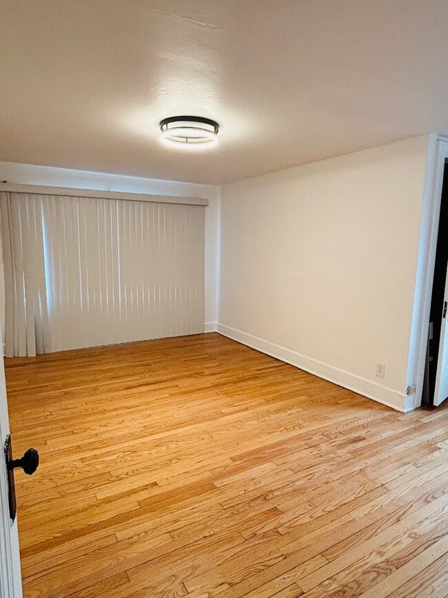 Building Photo - 7126 W Congress St