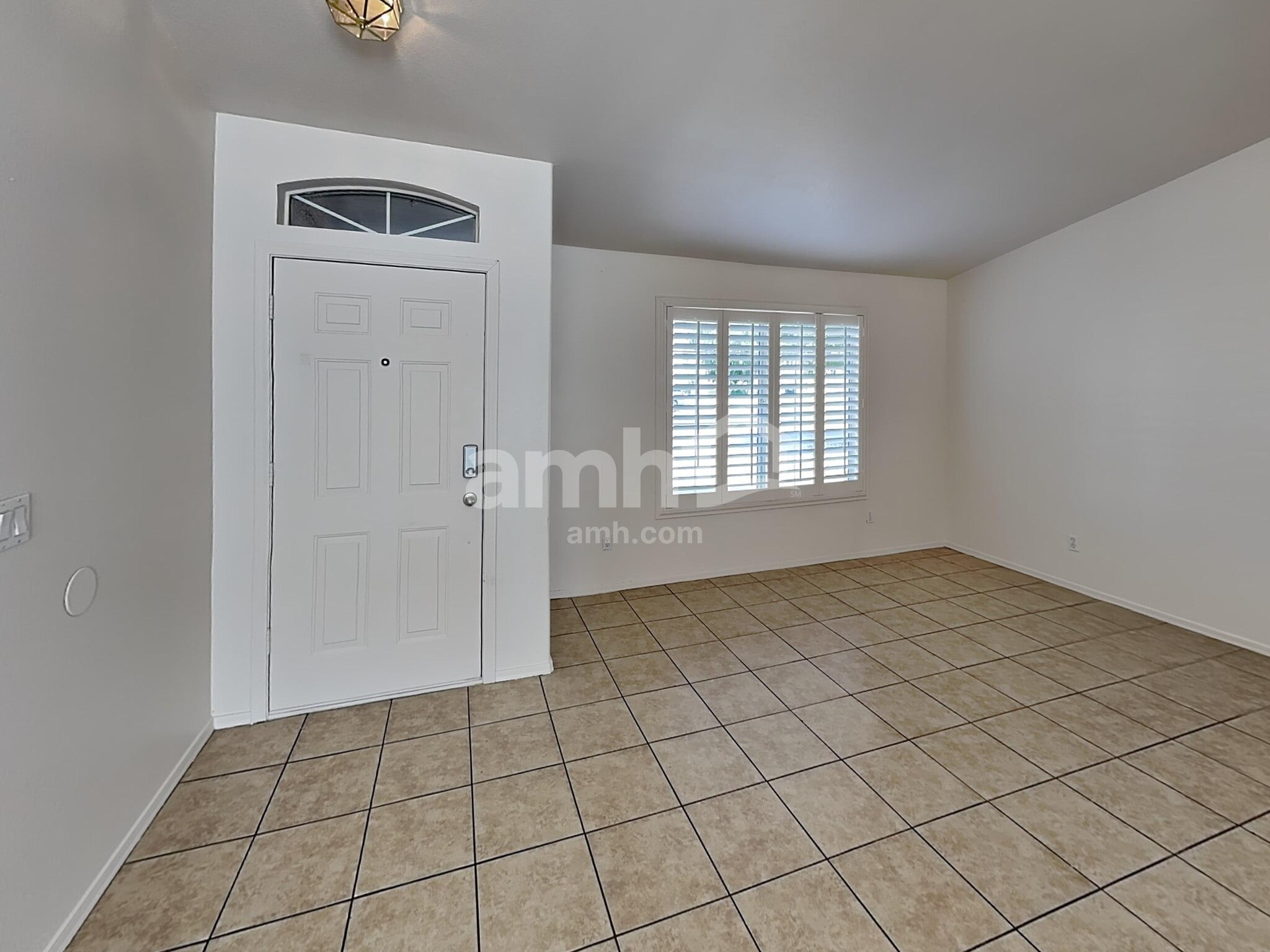 Building Photo - 2727 N 87th Ave