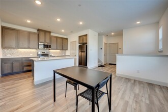 Building Photo - 3516 Zellwood Ln