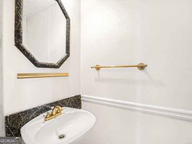 Building Photo - 3920 Sidney Lanier Blvd