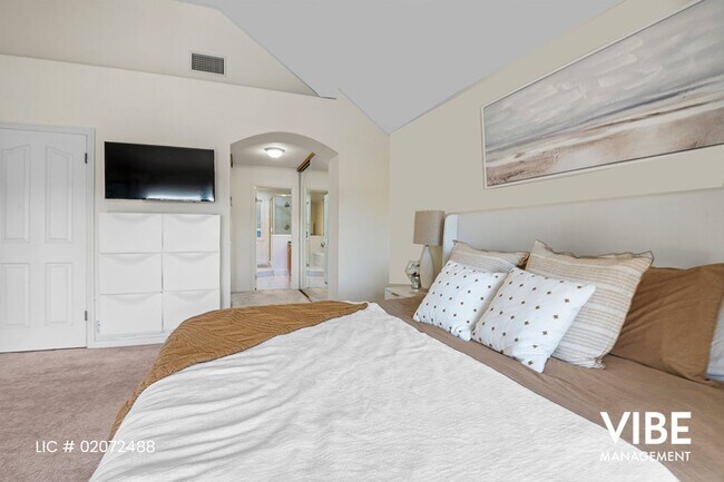 Building Photo - Gorgeous GUARD GATED Westlake Island 3+3 home w/ BOAT DOCK & BOAT!