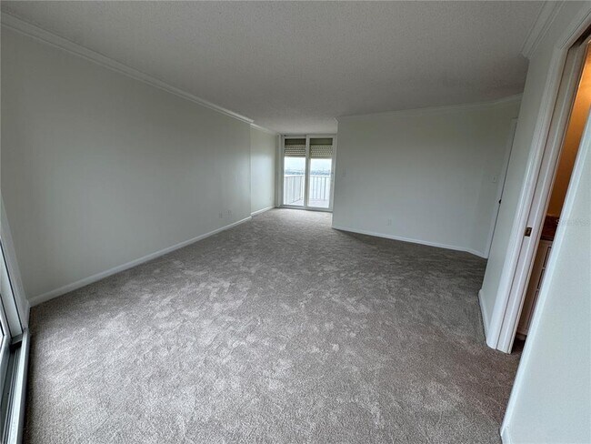 Building Photo - 2611 Bayshore Blvd