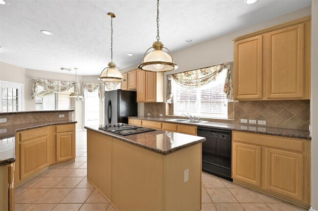 Building Photo - 17222 Leeside Dr