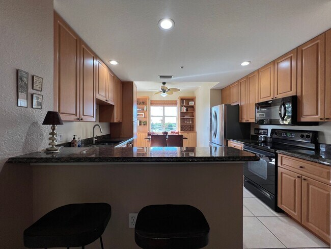 Building Photo - Furnished/Short Term Rental ** Available 5/1/26 ** 3 Bed/2 Bath Condo ** Punta Gorda ** $2,750/mo...