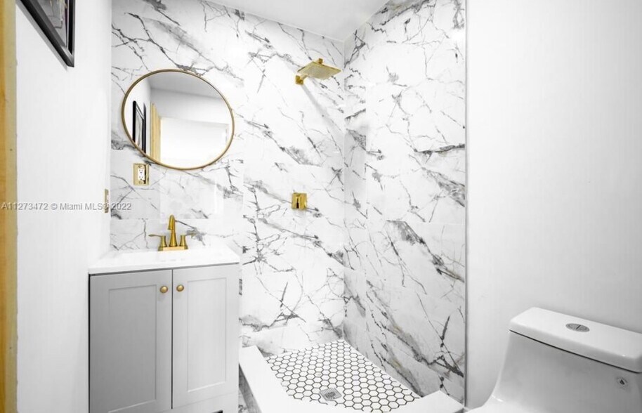 Building Photo - 1523 NE 148th St