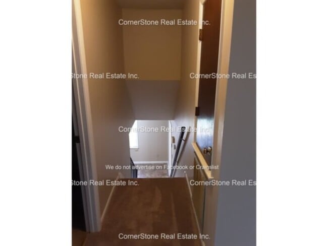 Building Photo - 6831 Buttermere Dr