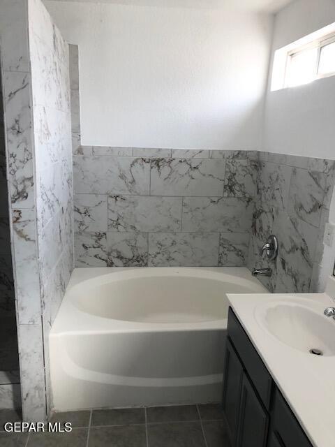 Building Photo - 13700 Paseo Rico Cir