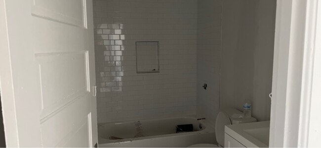 Building Photo - 1205 Tunnel Blvd