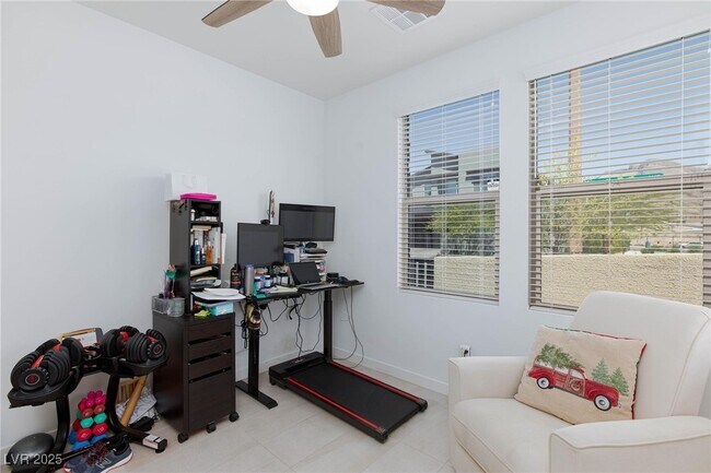 Building Photo - 836 Carlon Hls Ave