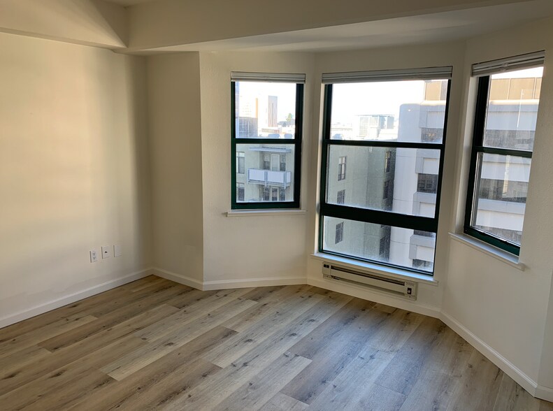 Building Photo - 988 Franklin St