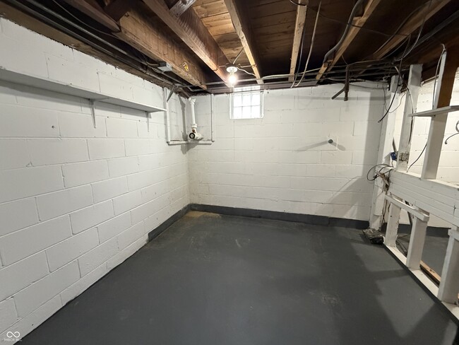 Building Photo - 6191 Crittenden Ave