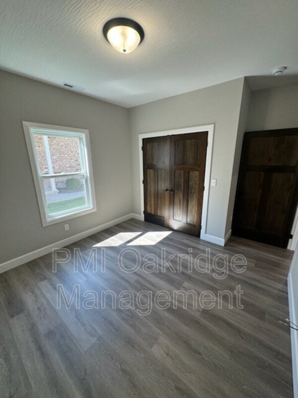 Building Photo - 963 Winter Ridge Dr