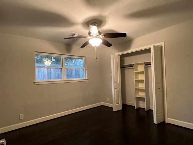 Building Photo - 5122 Lymbar Dr