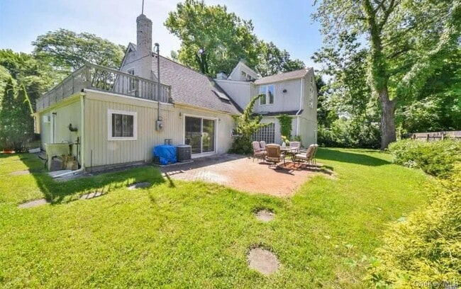 Building Photo - 12 Chadwick Rd