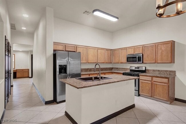 Building Photo - 8225 Cabin Springs Ave