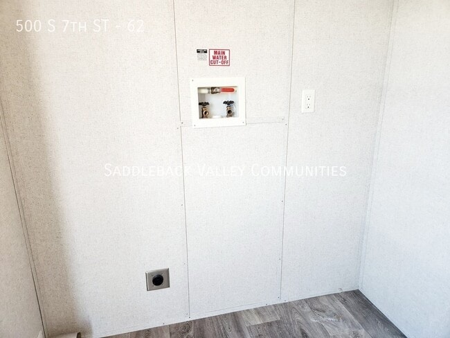 Building Photo - 500 S 7th St