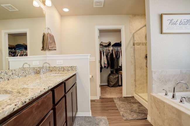 Building Photo - 4511 Longmead Dr