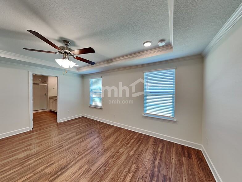 Building Photo - 2975 Rolling Acrs Rd
