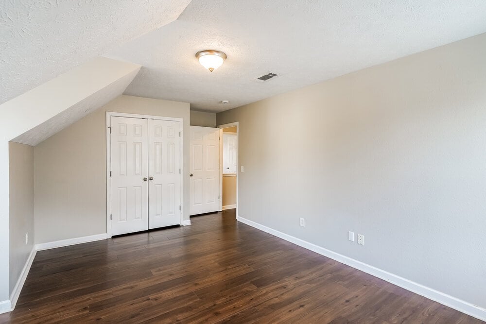 Building Photo - 2209 Dewey Dr