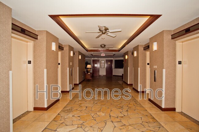 Building Photo - 343 Hobron Ln