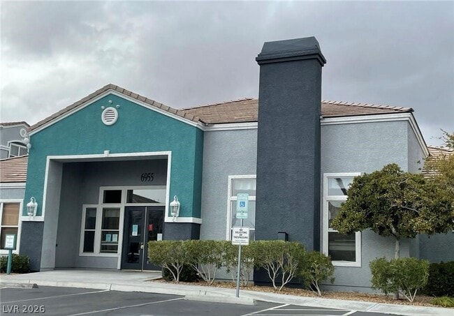 Building Photo - 6955 N Durango Dr