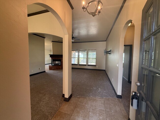 Building Photo - 19132 Cottonwood Ct