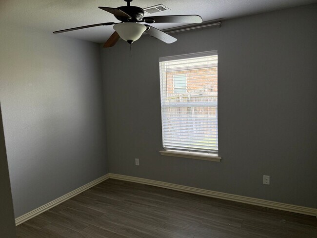 Building Photo - Hatcher-1118 (AG*)