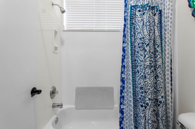 Building Photo - 74629 Lavender Way