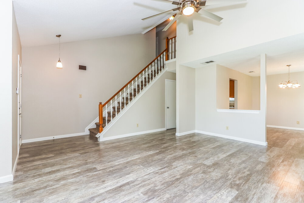 Building Photo - 3645 Fairview Dr