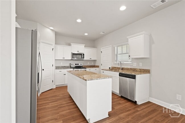 Building Photo - 504 Potter Stone Square