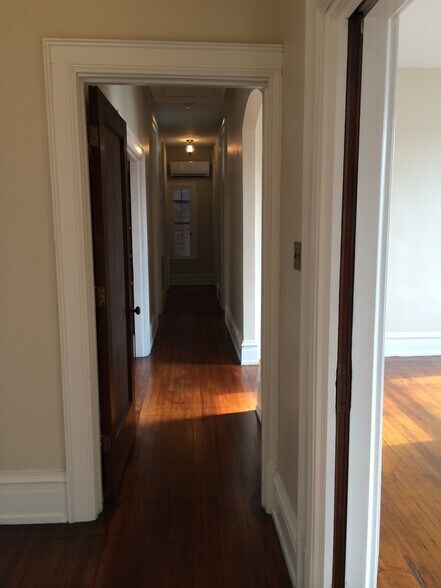 Building Photo - 507 Penn St