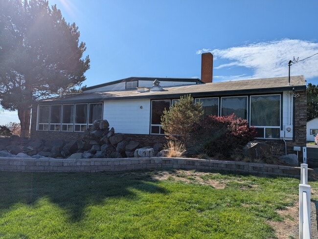 Building Photo - 8483 N W Lone Pine Rd