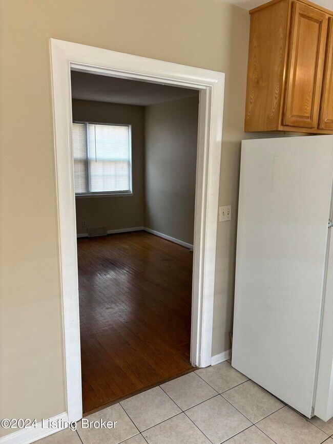 Building Photo - 3802 Nanz Ave