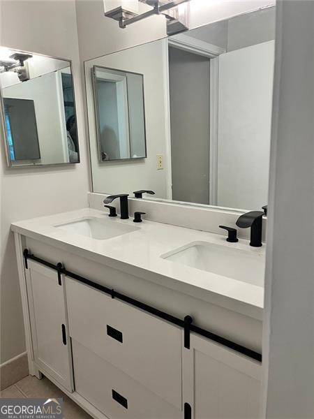 Building Photo - 40 Glenald Way NW