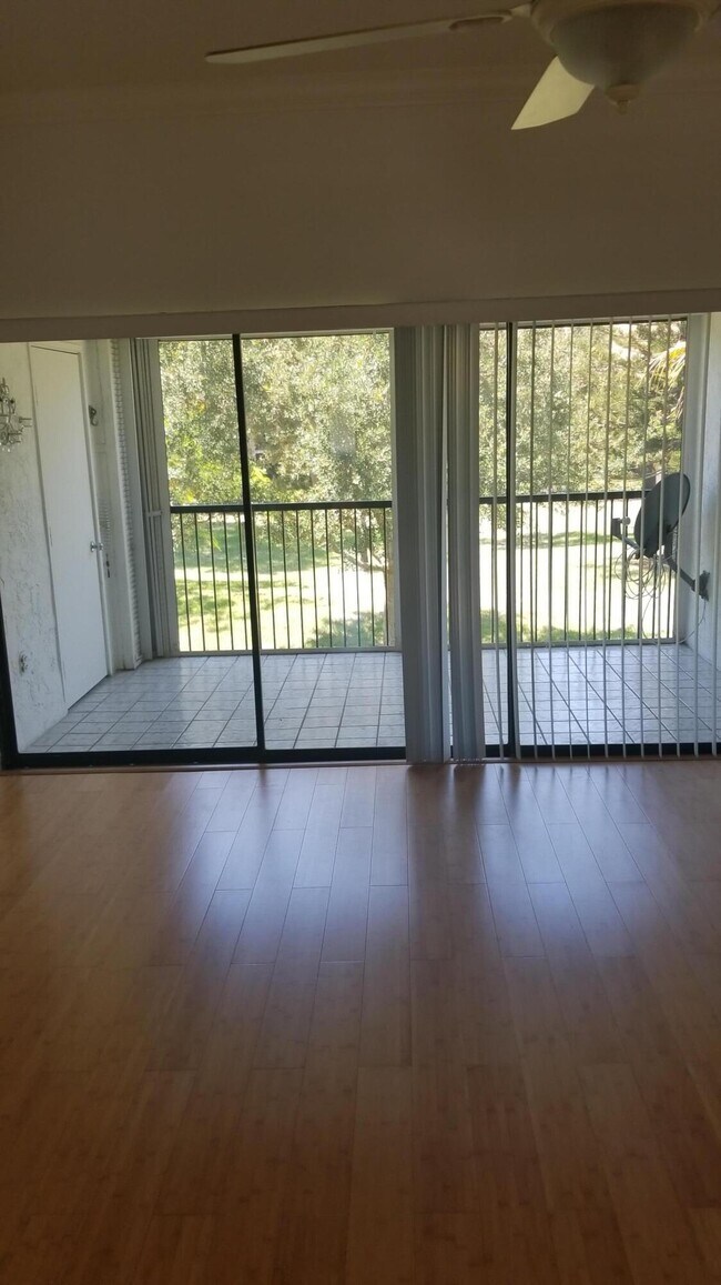 Building Photo - 2289 SW 15th St