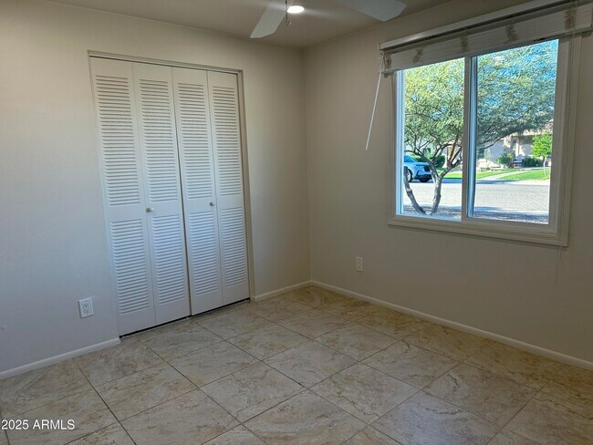 Building Photo - 4109 E Winchcomb Dr