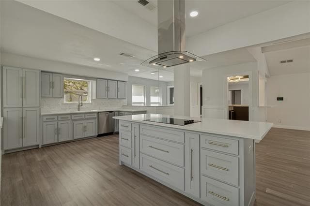 Building Photo - 9447 Viewside Dr