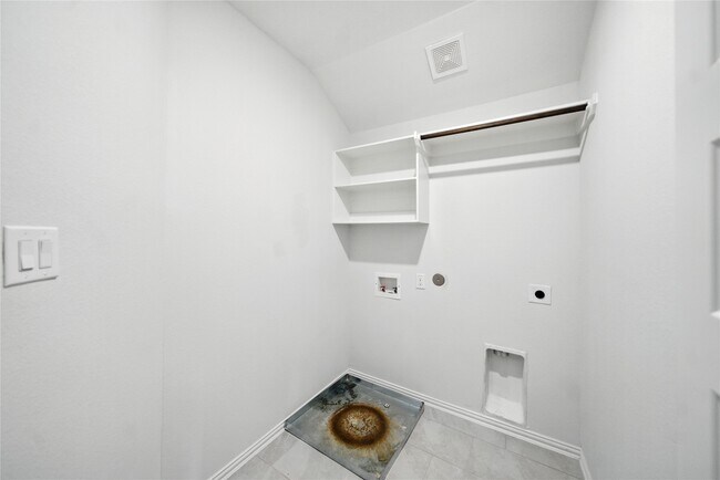 Building Photo - 1538 Revolution Way