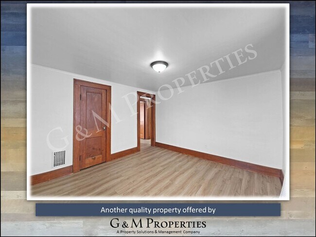 Building Photo - 1564 Mt Hope Ave