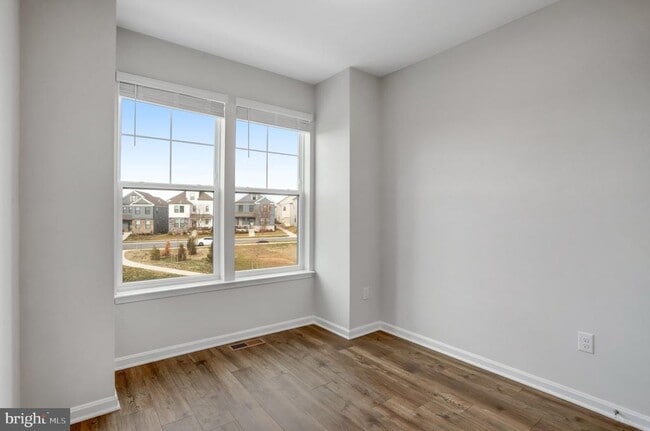 Building Photo - 721 Courier Ln