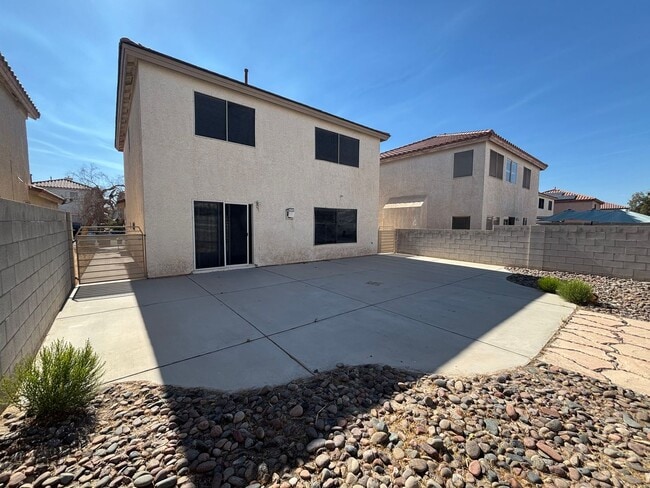 Building Photo - 3-bedroom, 2.5-bath home located in SW Las Vegas, NV!