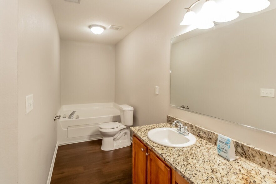 Building Photo - 10060 Nolton Cir