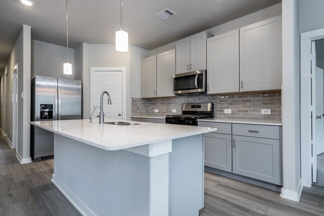 Building Photo - 17877 Stone Ter Ct