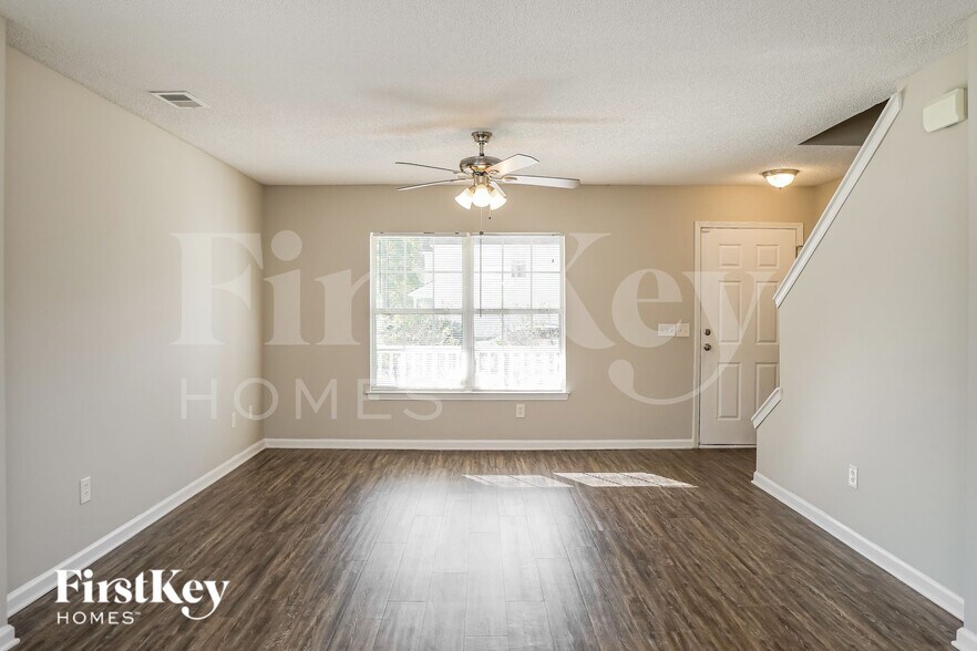 Building Photo - 1000 Golden Aspen Dr