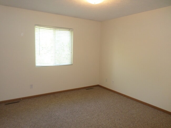 Building Photo - 928-928 Osage St