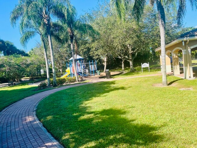 Building Photo - 5200 Rising Comet Ln