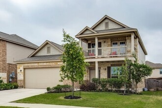 Building Photo - Beautiful 3 bedroom 2 bath Near Randolph AFB!