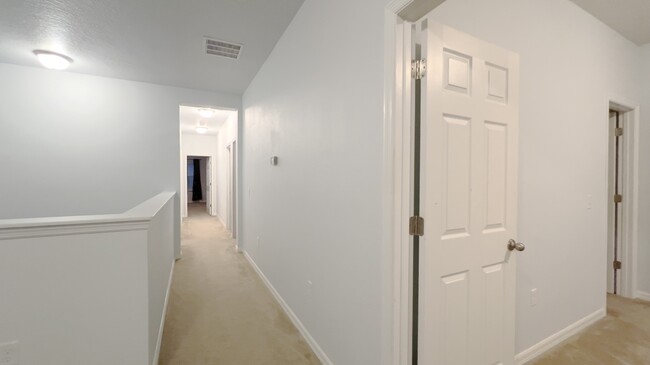 Building Photo - 1088 Avila Ln