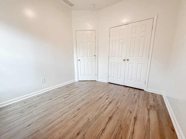 Building Photo - 2468 Spring St NW