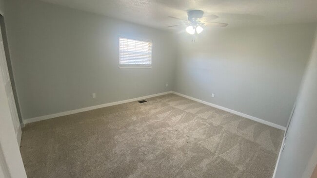 Building Photo - 3245 Summerhill Ln